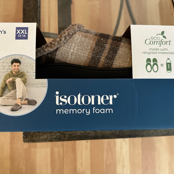 NWT Mens Isotoner Eco Comfort Memory Foam House Shoes in XXL (size 13-14) - Picture 1 of 6